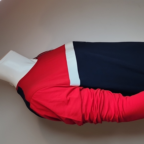 TOMMY HILFIGER RED WHITE BLUE LONG SLEEVES SHIRT, EXTRA LARGE (XL) - Picture 2 of 12